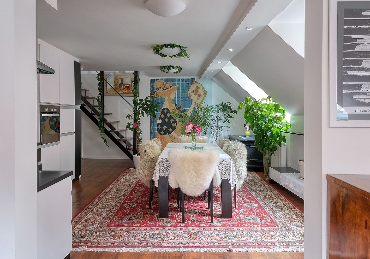 ZANIMIV DUPLEKS STANOVANJE V STROGEM SREDIŠČU MESTA